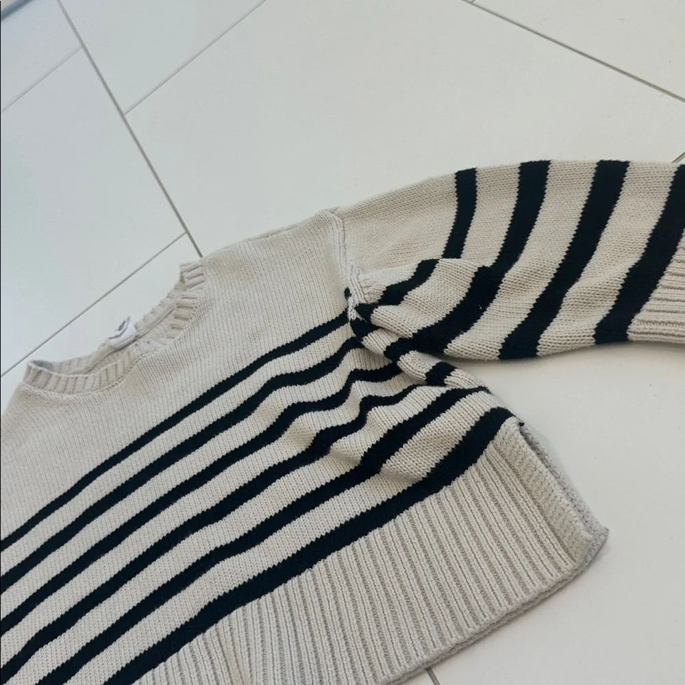 GAP Cream and Black Striped Sweater 5